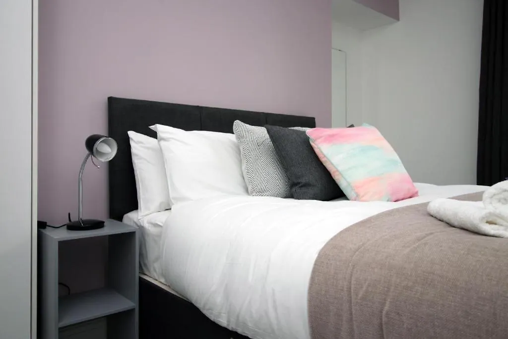 Chic 3-Bed Stay Near Cardiff'S Top Sights דירה