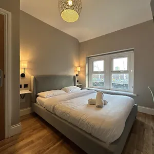 4* Bed & Breakfast The Riverhouse