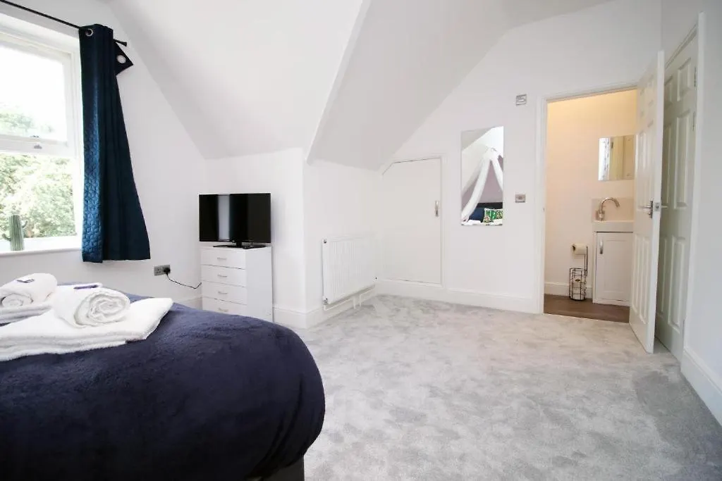 Apartment Chic 3-Bed Stay Near Cardiff'S Top Sights
